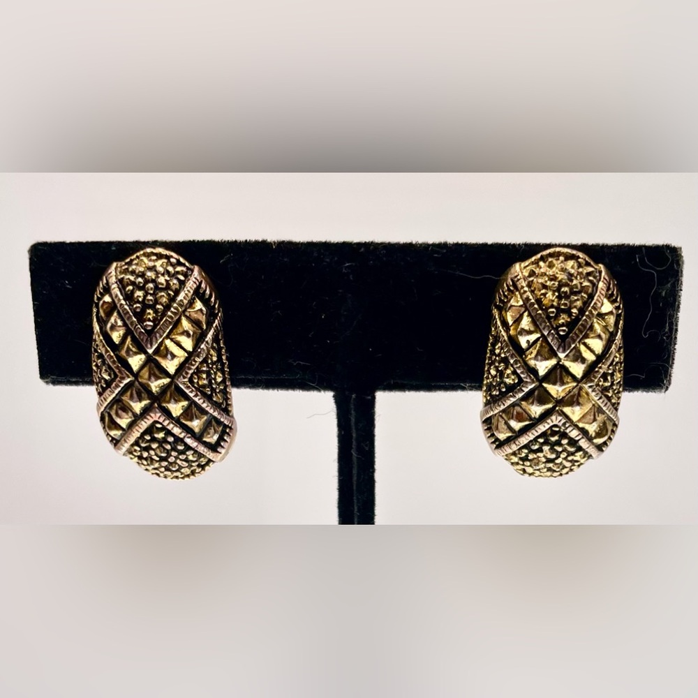 Vintage Gold Tone Textured Domed Clip On Earrings